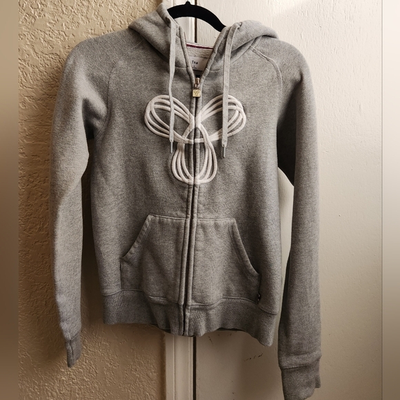 TNA Tops - Aritizia- TNA zip up hoodie